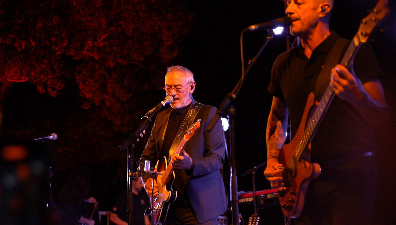 Concert de l'association Une Façade sur la vie, Vertikal, travaux citoyens.